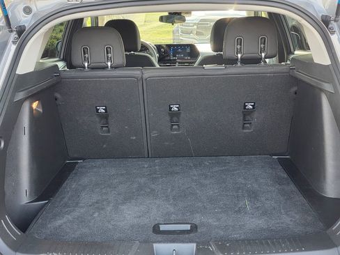 Used 2025 Chevrolet Trax LS image 27