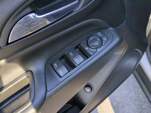 Used 2022 Chevrolet Equinox LT image 22