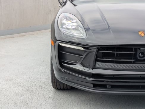 New 2026 Porsche Macan image 12