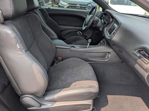 Used 2023 Dodge Challenger R/T w/ Plus Package image 10