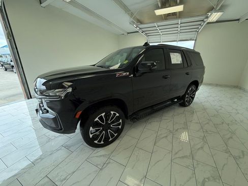 Used 2021 Chevrolet Tahoe Z71 w/ Z71 Signature Package AWD/4WD image 4