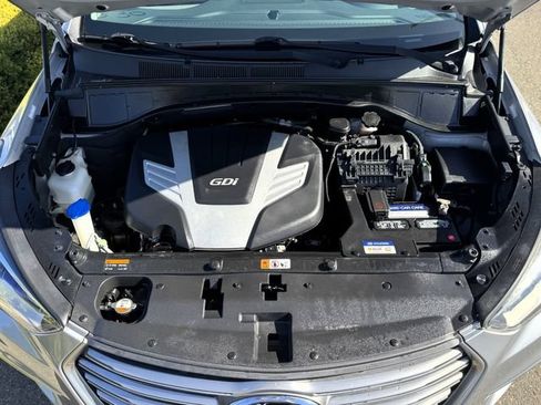 Used 2017 Hyundai Santa Fe Limited AWD/4WD image 14