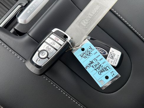 New 2026 Ford Expedition Max Platinum image 35