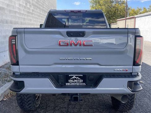 Used 2024 GMC Sierra 3500 AT4 w/ AT4 Premium Plus Package image 8