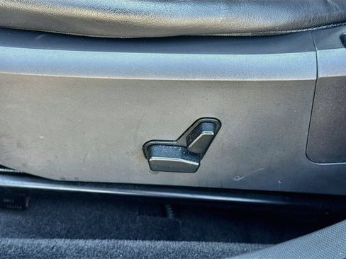 Used 2010 Dodge Avenger R/T FWD image 23