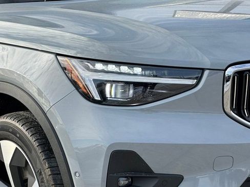 New 2025 Volvo XC40 B5 Plus w/ Climate Package image 3