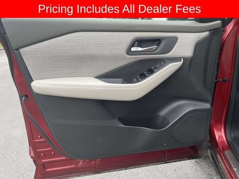 Used 2021 Nissan Rogue SV AWD/4WD image 17