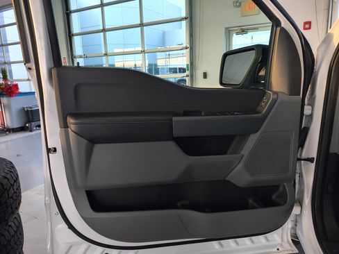 Used 2023 Ford F150 XLT image 10