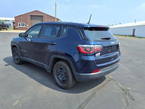 Used 2018 Jeep Compass Sport image 4