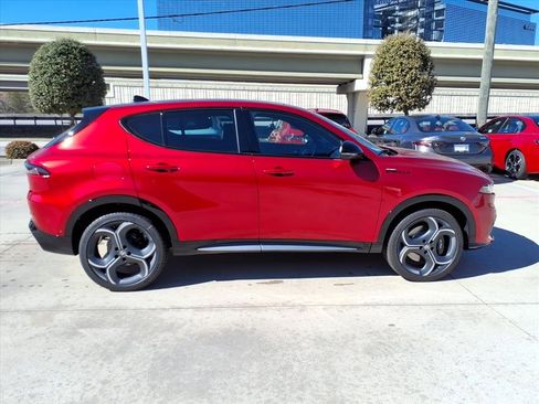 New 2026 Alfa Romeo Tonale w/ Active Assist Package image 5