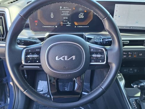 Used 2024 Kia Sorento S w/ Panoramic Sunroof Package image 11