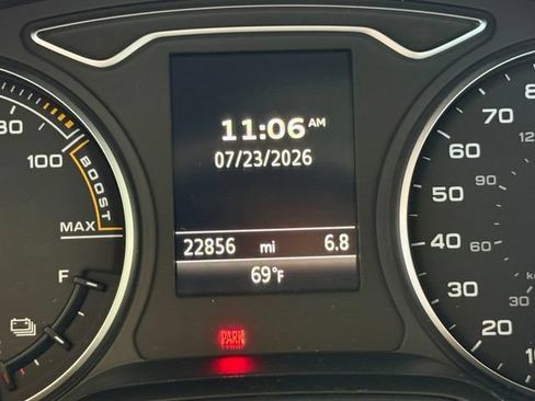 Used 2018 Audi A3 e-tron Premium FWD image 13