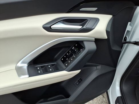 Certified 2025 Audi Q5 Premium w/ Premium Plus AWD/4WD image 14