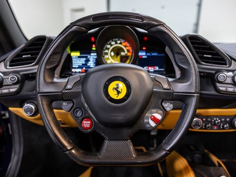 Used 2019 Ferrari 488 Spider image 41