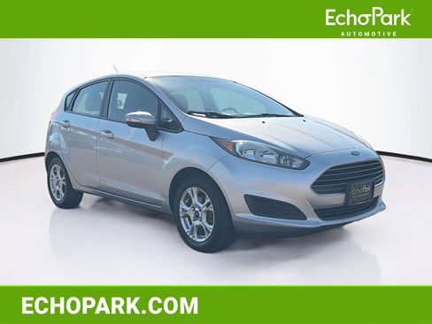 Used 2015 Ford Fiesta SE FWD image 1