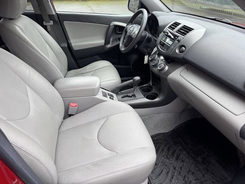Used 2011 Toyota RAV4 Base 4x4 4dr SUV w/ Base L4 Extra Value Pkg image 16