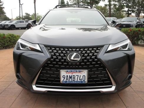 Used 2022 Lexus UX 200 w/ Accessory Package (Z1) FWD image 7