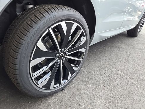 New 2026 Volvo XC60 T8 Ultra w/ Protection Package Premier image 4