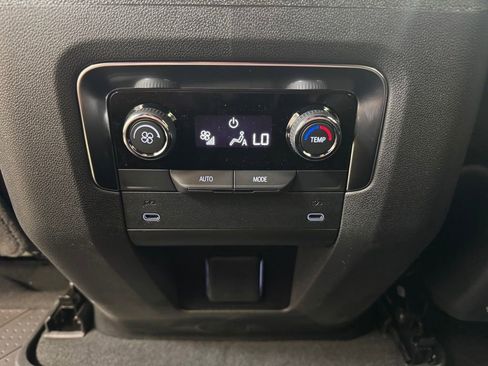 New 2026 Chevrolet Suburban LS AWD/4WD image 17