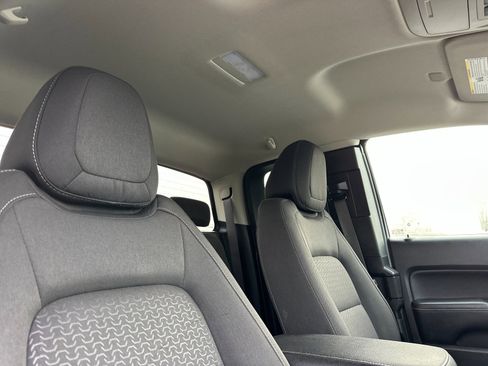 Used 2020 GMC Canyon SLE w/ Driver Alert Package image 16