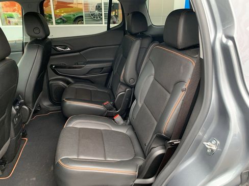 Used 2021 GMC Acadia AT4 image 17