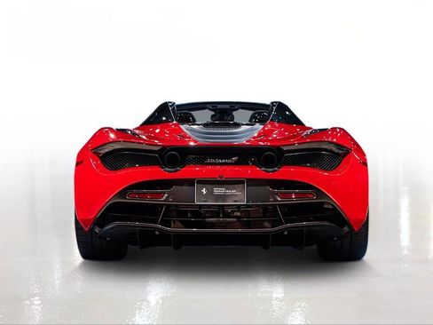 Used 2022 McLaren 720S Spider image 11
