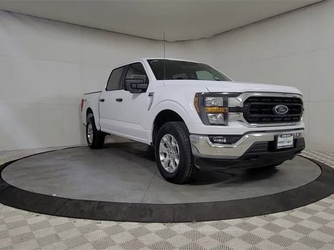 Used 2023 Ford F150 XLT image 2