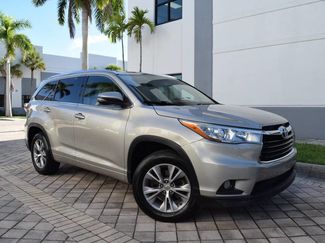 Used 2015 Toyota Highlander XLE image 1