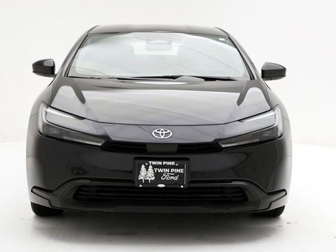 Used 2024 Toyota Prius LE image 5