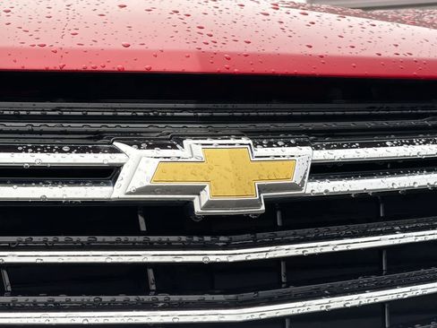 Used 2023 Chevrolet Equinox Premier w/ LPO, Floor Liner Package image 12