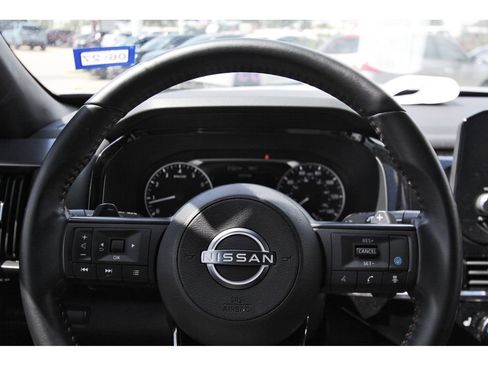 Used 2024 Nissan Pathfinder Rock Creek AWD/4WD image 9