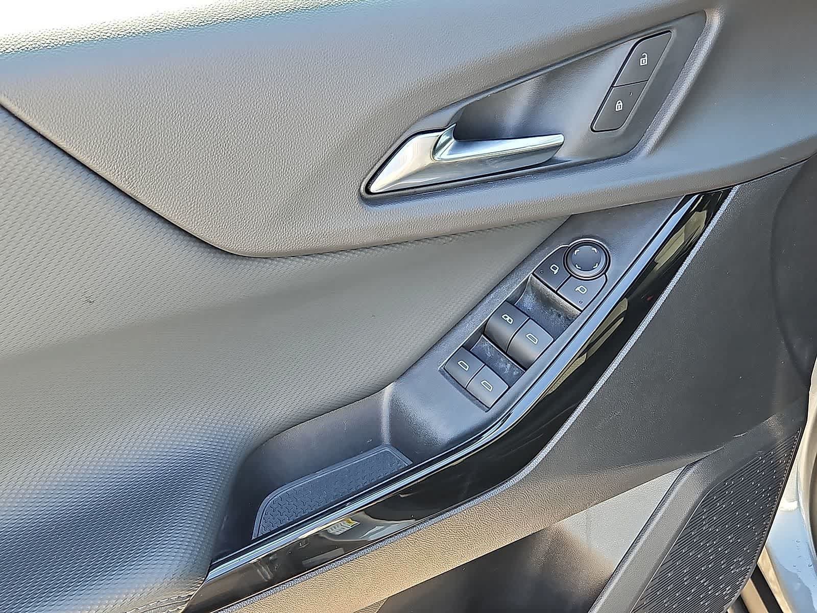 Certified 2025 Chevrolet Equinox LT FWD image 29