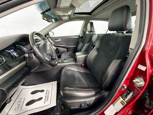 Used 2016 Toyota Camry SE FWD image 21