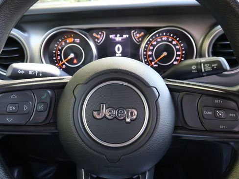 Used 2022 Jeep Wrangler Sport image 28