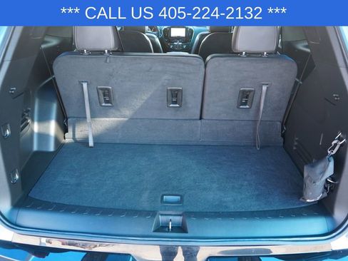 Used 2023 Chevrolet Traverse Premier w/ Redline Edition FWD image 27