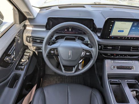 New 2025 Lincoln Aviator 2WD w/ Equipment Group 101A image 18