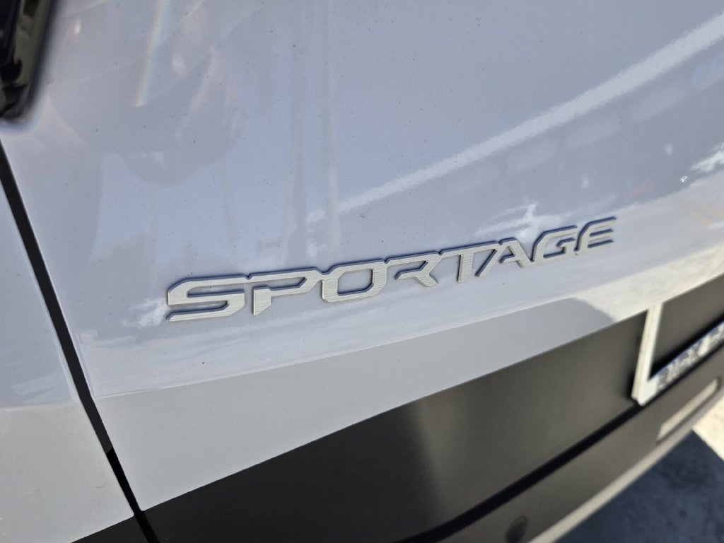 Used 2026 Kia Sportage EX FWD image 14