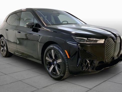 Used 2024 BMW iX xDrive50 w/ Sport Package AWD/4WD image 2