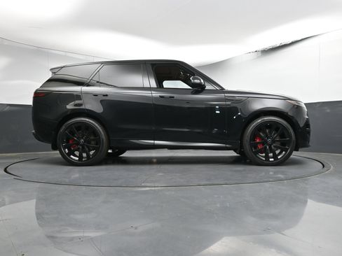 Used 2025 Land Rover Range Rover Sport Dynamic SE image 28