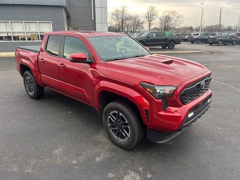 Used 2024 Toyota Tacoma TRD Sport image 1