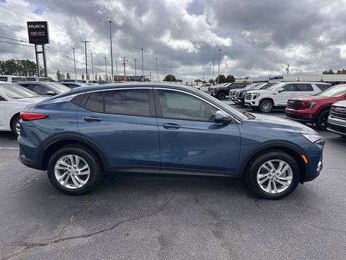 New 2026 Buick Envista Preferred image 12