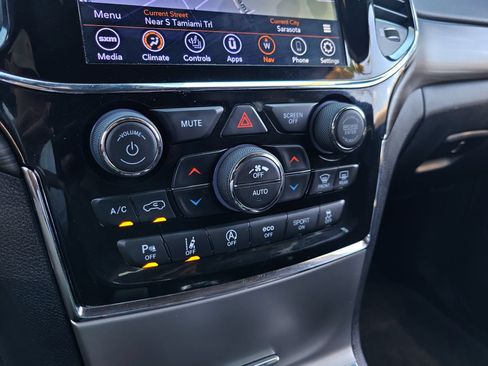 Used 2021 Jeep Grand Cherokee Laredo X RWD image 26