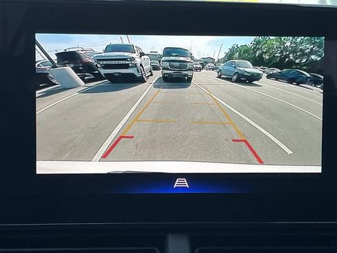Used 2024 Chevrolet Trax LT w/ Driver Confidence Package FWD image 33