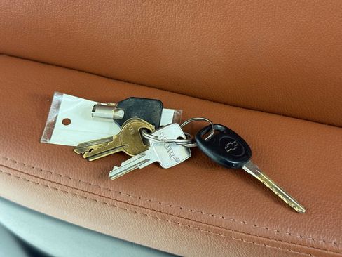 Used 2002 Chevrolet Silverado 3500 4X2 4dr Extended Cab image 69