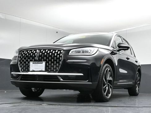 Certified 2023 Lincoln Corsair Reserve w/ Equipment Group 202A AWD/4WD image 40