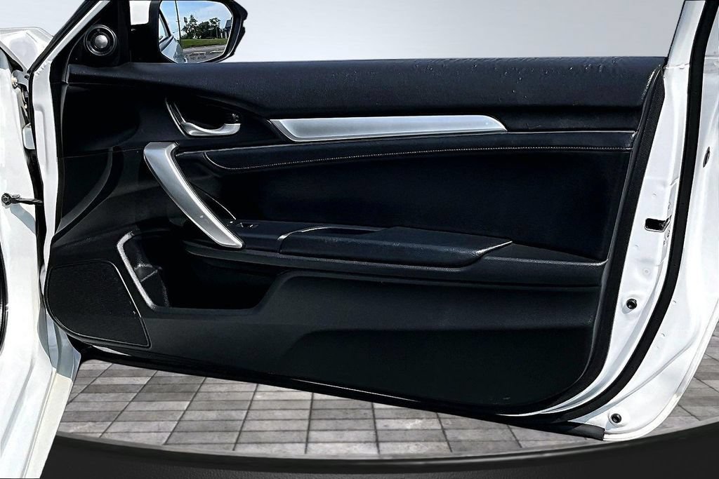 Used 2019 Honda Civic Touring image 24