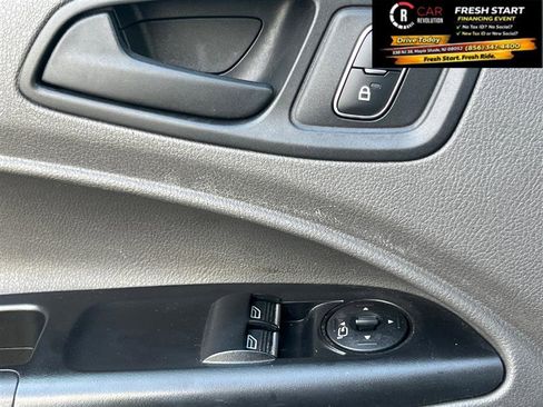 Used 2022 Ford Transit Connect XL image 30