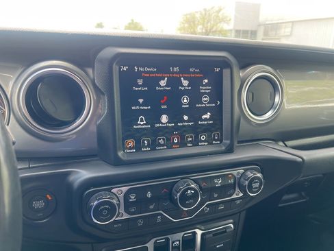 Used 2022 Jeep Wrangler Unlimited Sahara w/ Cold Weather Group AWD/4WD image 27