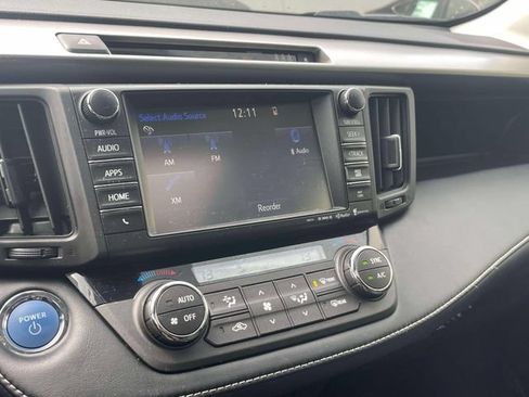 Used 2017 Toyota RAV4 Limited w/ Carpet Mat Package AWD/4WD image 30