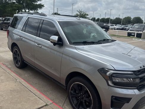 Used 2023 Ford Expedition Limited RWD image 4